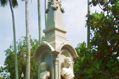 019-Бангпаин-обелиск принцессе Саовабхарк Нариратана
